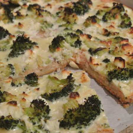 Lohi-parsakaalipiirakka