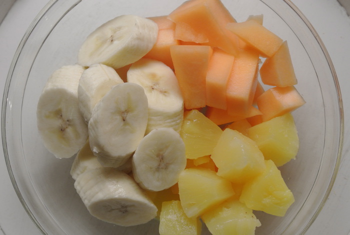 Banaani_ananas_cantaloupe