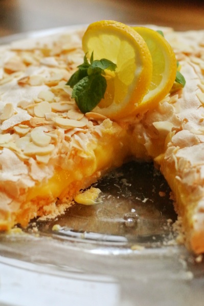 Raikas sitruuna-marenkitorttu