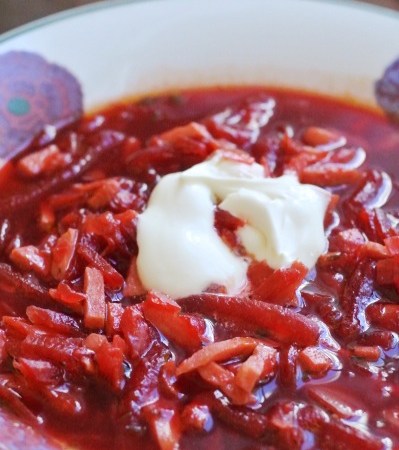 Borssikeittoa ja smetanaa