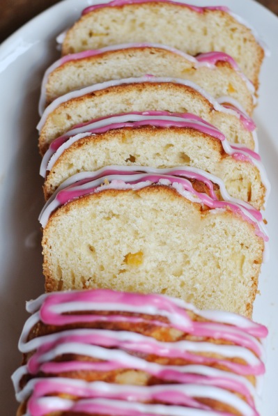 Appelsiinilla maustettu pääsiäisbaba