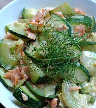 Kylmäsavulohi kesäkurpitsahöystö