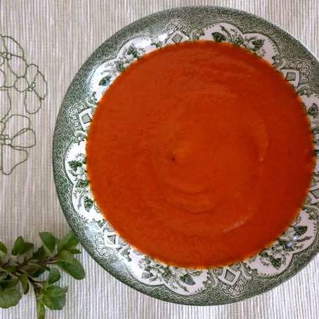 tomaatti_vuohenjuusto_keitto