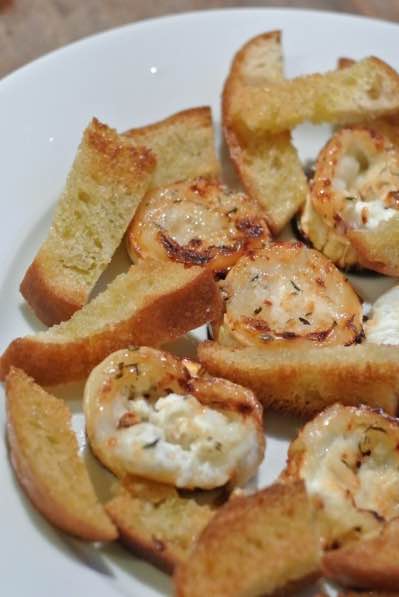 leipätikkuja_hunajaa_vuohenjuustoa