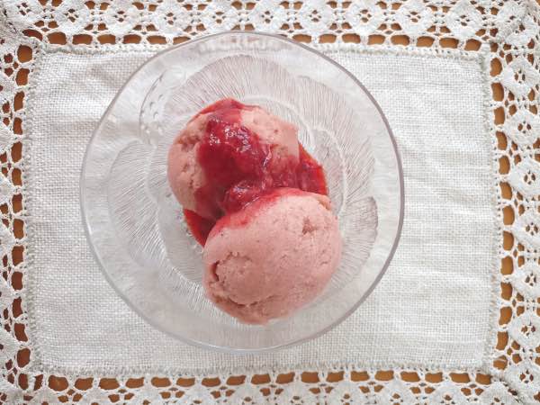 mansikkabanaani_jäätelö